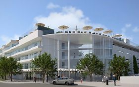 Castelo Suites Hotel